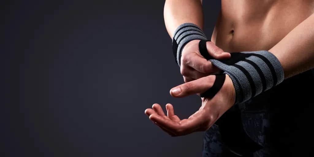 Opaski na nadgarstki: Czy naprawdę ich potrzebujesz? Przewodnik 2024