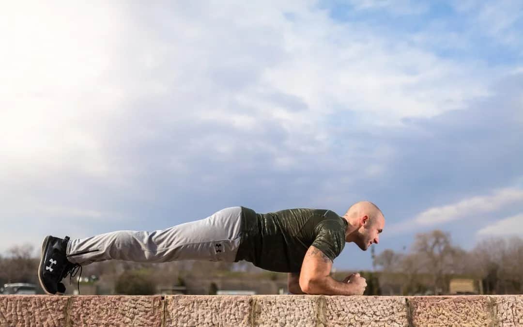 Trening obwodowy: Kompleksowy przewodnik. Spalaj tłuszcz i buduj siłę!